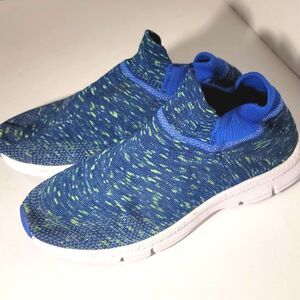 𝅺BIG Kids Slip On Sneakers